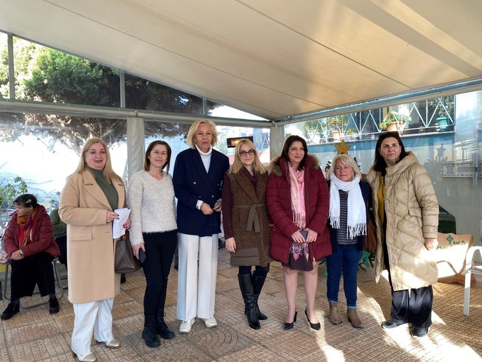 ΤΑ ΣΧΟΛΕΙΑ ΣΤΟ ΘΕΡΑΠΕΥΤΗΡΙΟ